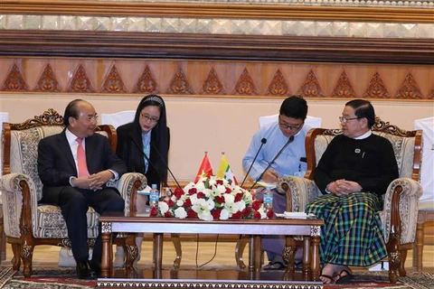 政府总理阮春福会见缅甸联邦议会议长吴帝昆秒