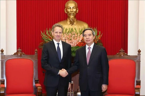 越共中央经济部部长阮文平会见美企领导
