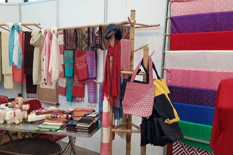 越南人社会生活中的丝绸纺织业