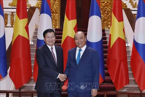 老挝总理访问越南并与越方共同主持越老政府间联合委员会第42次会议