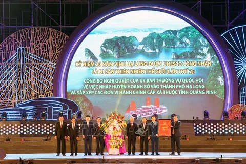 广宁省举行下龙湾被列入世界自然遗产名录20周年纪念典礼