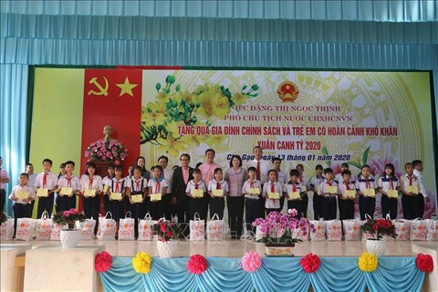 越南领导开展春节前夕走访慰问活动