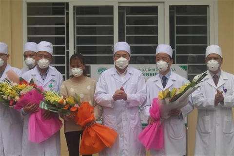  越南清化省综合医院成功治愈首例新型冠状病毒感染的肺炎患者