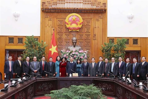 越南政府总理阮春福接见越南驻外大使和首席代表