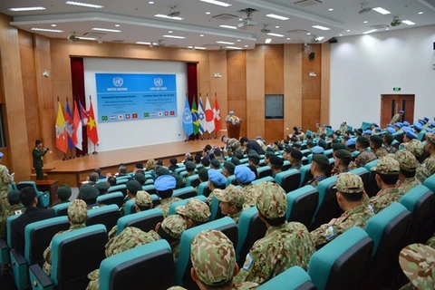 越南参加联合国维和行动：重型工兵装备运行讲师培训班正式开班