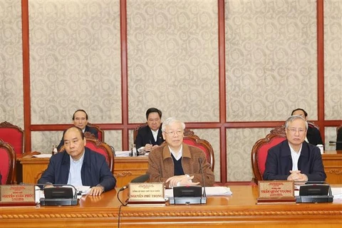 越共中央政治局就完善即将提交基层党代会的越共十三大文件草案召开会议
