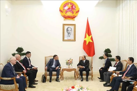 越南政府总理阮春福会见俄罗斯反腐局局长谢尔盖维奇