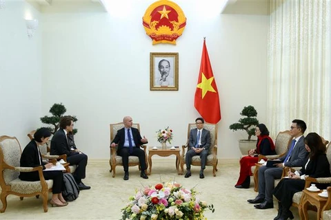 越南政府副总理武德儋会见国际社会保障协会秘书长 塞洛•阿比- 拉米亚•卡埃塔诺