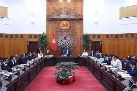 政府总理阮春福与薄寮省领导班子举行工作会议