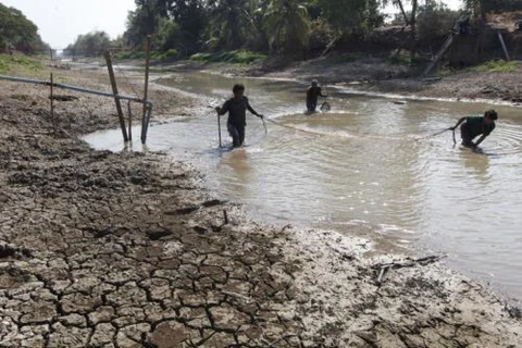 泰国协助农民应对长期干旱