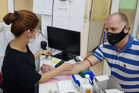 在越外国人积极参加无偿献血 响应“越南此刻需要你”活动