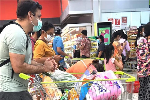 泰国暂时关闭所有购物中心 加强疫情防控工作