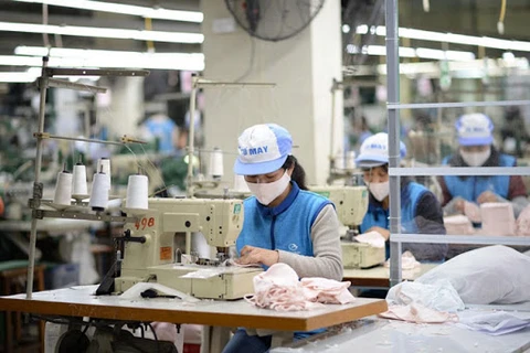 新冠肺炎疫情：冬春纺织公司设定日均口罩生产量6万只的目标