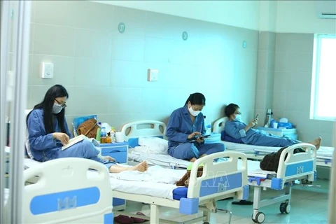 新冠肺炎疫情：越南26名新冠肺炎确诊患者检测首次阴性
