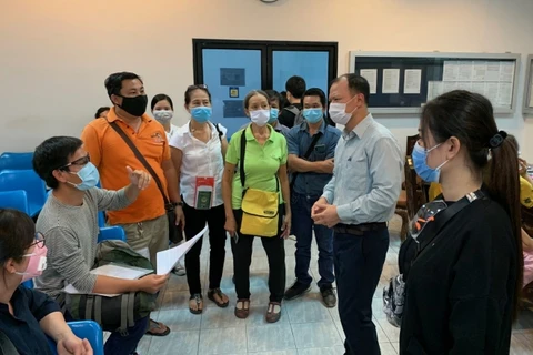  新冠肺炎疫情：帮助在泰国、新加坡滞留的越南公民回国