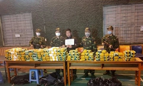 越南警方破获一起特大跨境毒品案 缴获合成毒品近450公斤