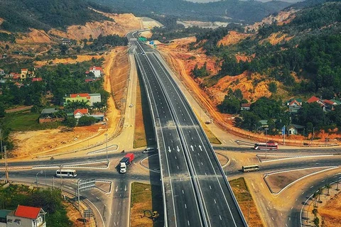 越南南北高速公路沿线已完成征地拆迁450多公里