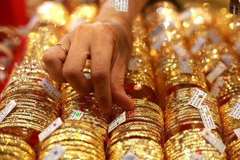 越南国内黄金价格上涨30万越盾