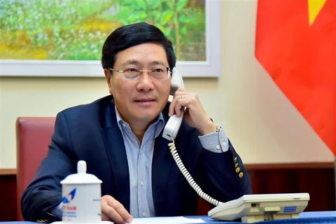 越南政府副总理兼外长范平明与澳大利亚外长通电话