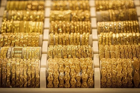 越南国内黄金价格下降15万越盾