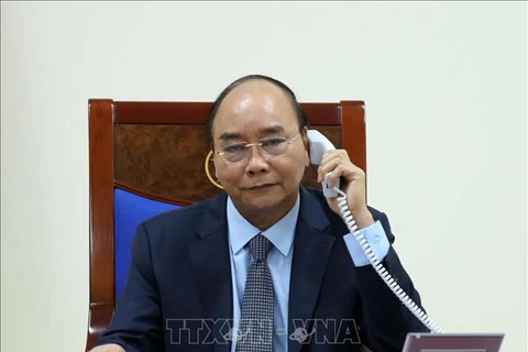 越南政府总理阮春福与俄罗斯总理米舒斯京通电话