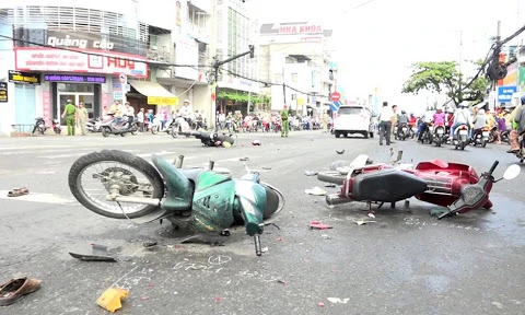 南方解放和五一国际劳动节假期第一天：交通事故致使14人死亡