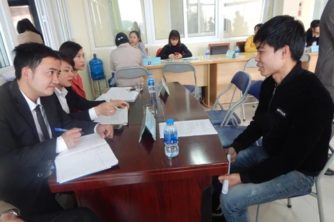 北江省集中为劳动人员创造就业机会