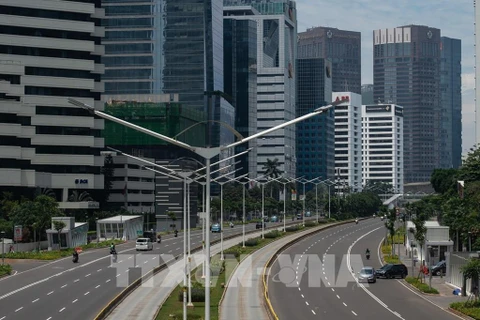 印尼出资建设收费高速公路 推进经济快速复苏