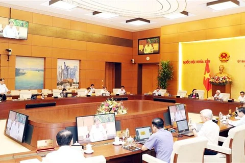 越南国会常委会第45次会议：主动制定短期、长期经济社会发展方案