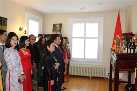 旅海外越南人纪念胡志明主席诞辰130周年