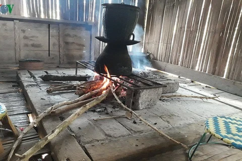 高脚屋炉灶在泰族同胞生活中的意义