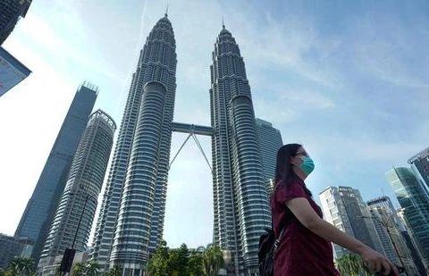 马来西亚22年来首次录得贸易逆差