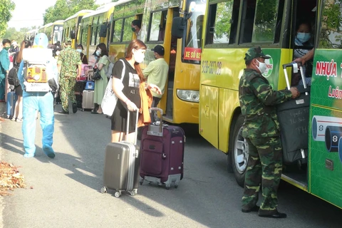 广南省345名公民集中隔离期满安全回家