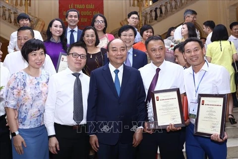 2019年国家新闻奖颁奖仪式在河内隆重举行 越通社获得六个奖项