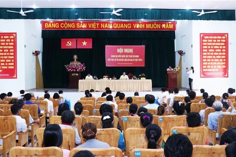 胡志明市市委书记开展接待选民活动