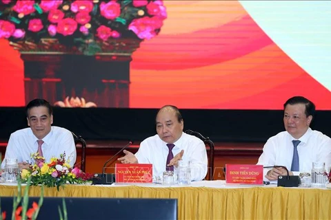 政府总理阮春福：财政部门需主动为经济发展贡献更多资源