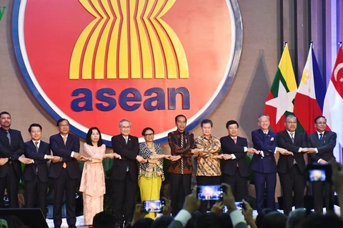 越南加入东盟25年 与东盟共同提升地位