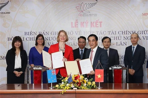 越南与新西兰签署财政合作备忘录