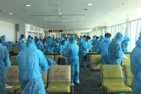 越南将近180名公民从文莱接回国