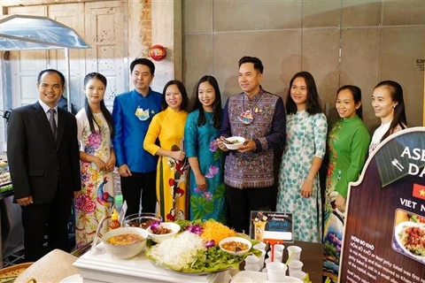 东盟各国美食推介活动是泰国居民品尝东盟各国特色美食的良好机会