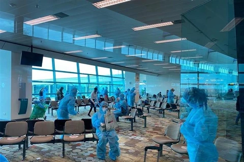 新冠肺炎疫情：越南将在新加坡的240余名公民接回国