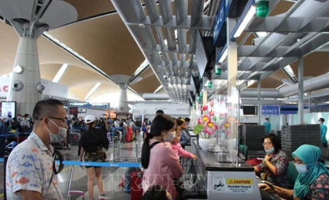 越南将在马来西亚的近240名公民接回国