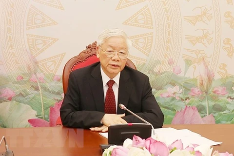 越共中央总书记、国家主席阮富仲与老挝人民革命党中央总书记、国家主席本扬·沃拉吉举行电话会谈