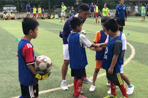 欧洲足球俱乐部联盟在越南开展在线培训计划