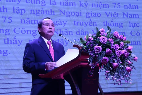 庆祝越南国庆75周年活动在老挝、法国和委内瑞拉举行