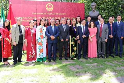 越南驻墨西哥大使馆举行国庆庆祝活动