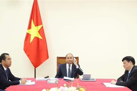 越南政府总理阮春福与德国总理安格拉·默克尔通电话