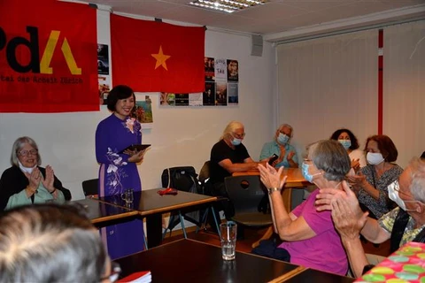 瑞士劳动党举行越南宣读独立宣言75周年纪念仪式