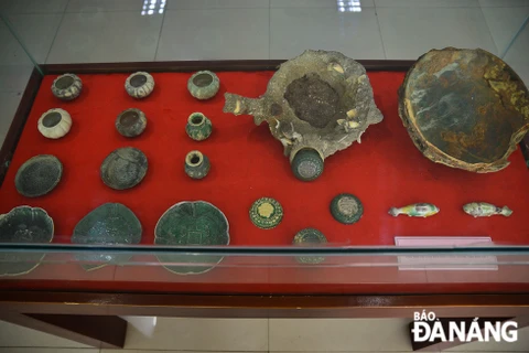 岘港博物馆举行海底沉船中陶瓷器系列展