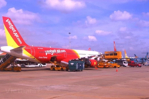越南各家航空公司因中部天气恶化而调整航班执行计划